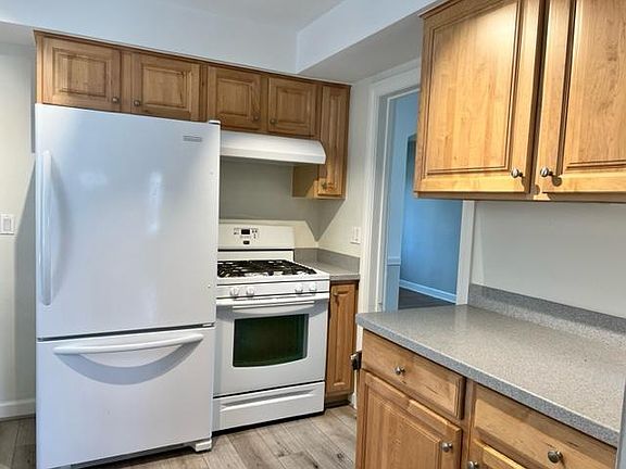 4th image of 5315 N Oak Park Ave