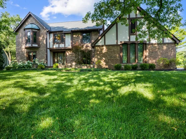 160 Scranton Ct, Zionsville, IN 46077