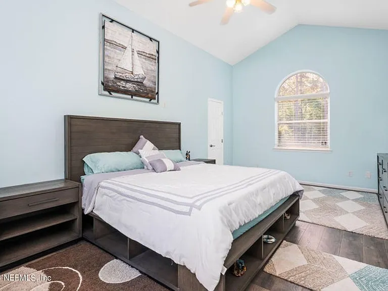 425 Oak Pond Dr — Photo 30