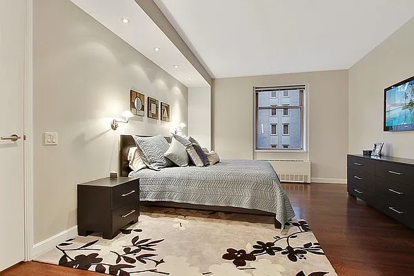 Sold by Keller Williams NYC | media 8