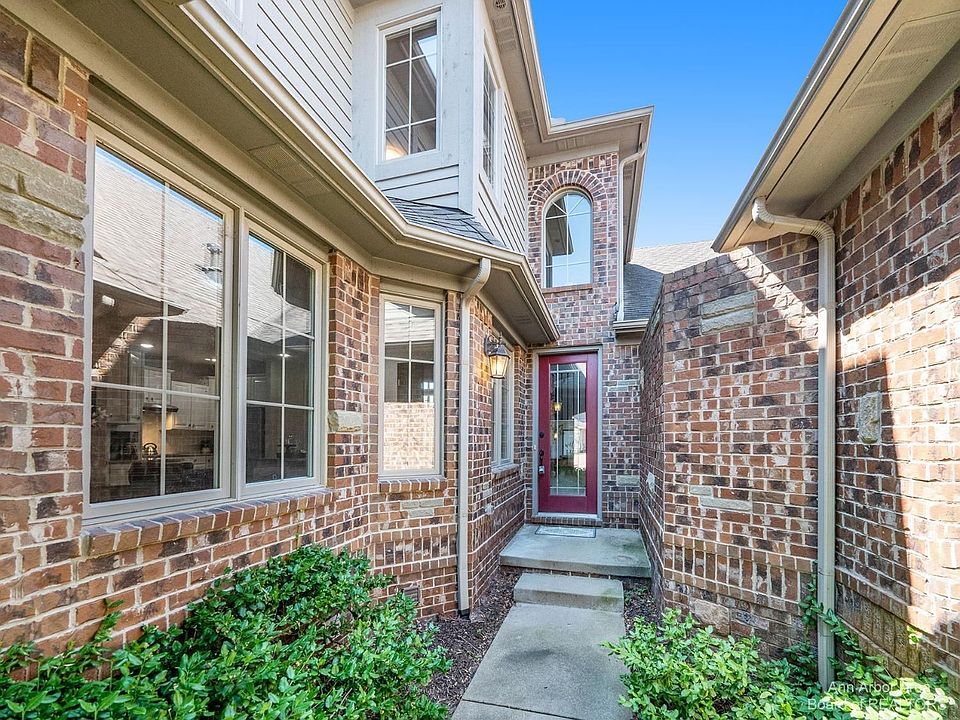 1st image of 10836 Sparkling Waters Ct