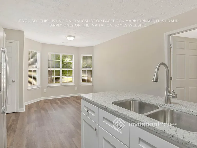350 Mountain Way — Photo 11