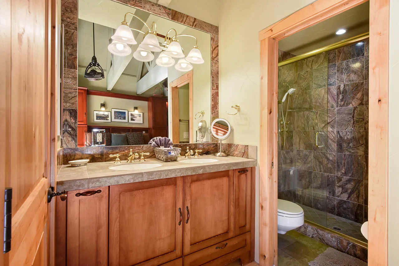 3 bed, 2.5 bath, 1632 sqft, $7,500 — Photo 4