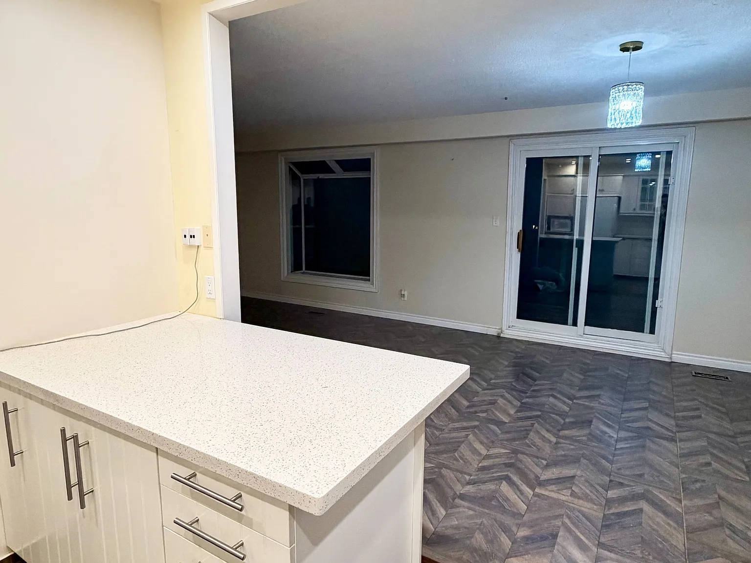 3 bed, $2,300 — Photo 4