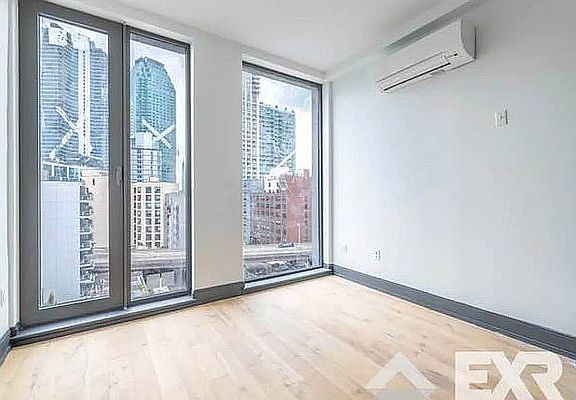 4th image of 42-20 27th St #720