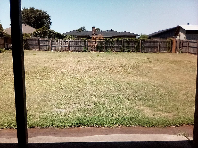 8229 N McKee Blvd — Photo 32