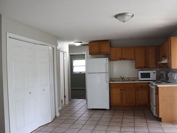 2nd image of 1714 Cindy Lynn St #1714