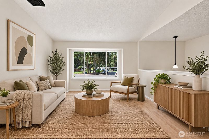 4th image of 19005 60th Street E
