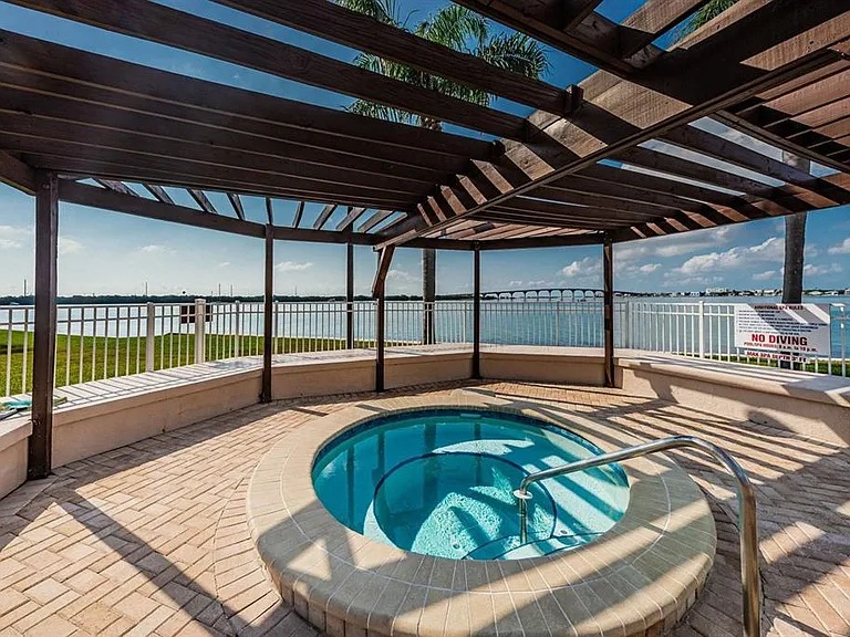 6294 Bahia Del Mar Cir #114 — Photo 21