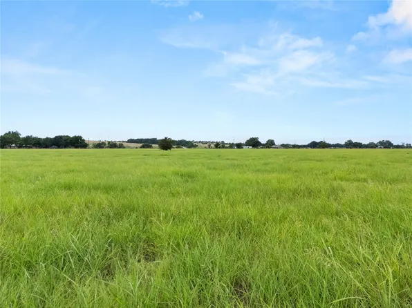 5300 Hackberry Rd, Holland, TX 76534