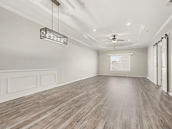 5th image of 822 Sail Ln. #202