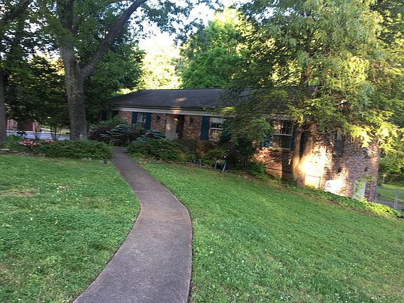 3rd image of 8108 Ainsworth Dr