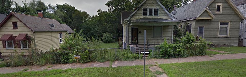 2nd image of 1114 W 4th St