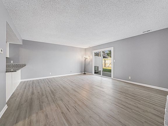 5th image of 4123 N 45th Street Ct