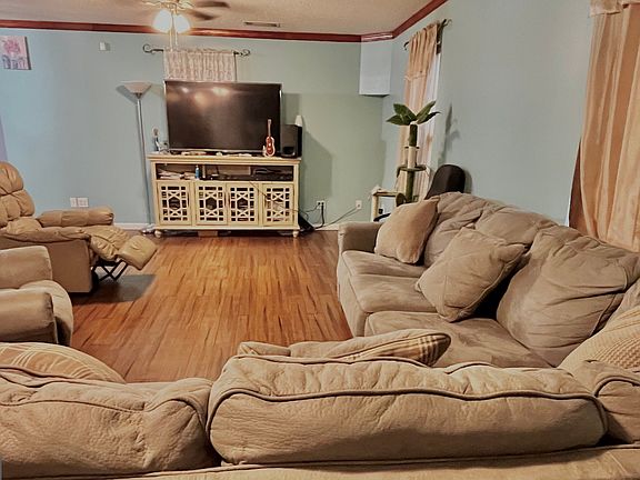 3rd image of 705 Geiger St