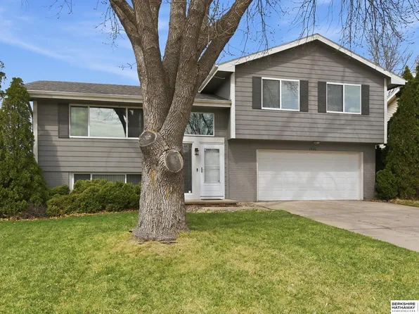 13526 Gertrude St, Omaha, NE 68138