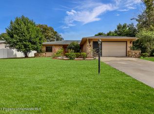 9243 Manchester St, Spring Hill, FL 34606