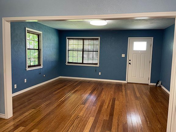 4th image of 1541 W Groesbeck St