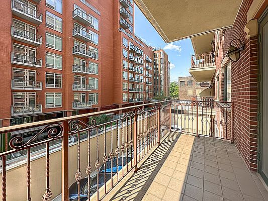 3rd image of 4126 27th St APT 3B