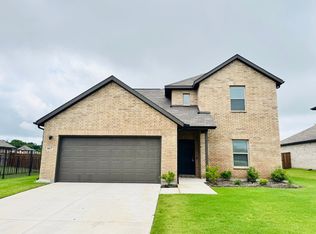 617 Brook View Dr, Van Alstyne, TX 75495