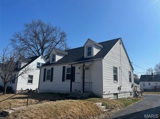 1018 Lakeview Ave, Saint Louis, MO 63138