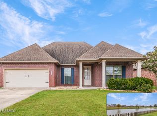 114 Still Waters Rd, Broussard, LA 70518