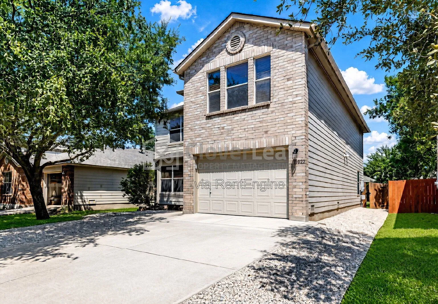 4 bed, 2.0 bath, 2282 sqft, $1,697 — Photo 1