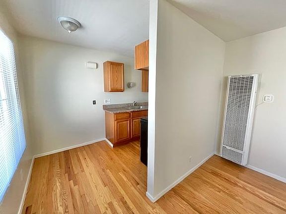 4th image of 822 Grove St APT 7