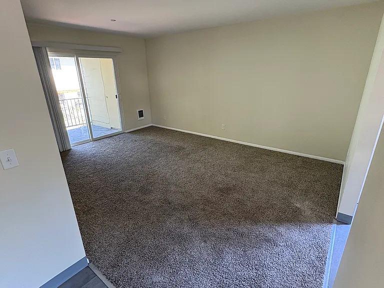 13015 SE Powell Blvd #2 — Photo 5