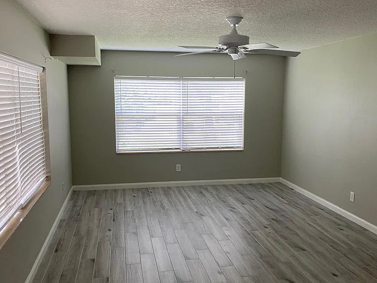 2848 SW Lakemont Pl — Photo 11