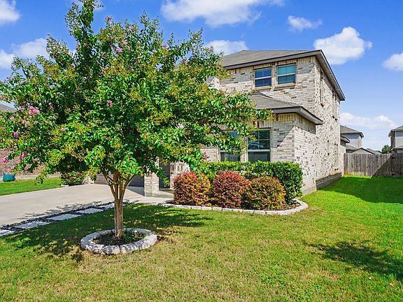 3rd image of 3037 Beringer Blvd