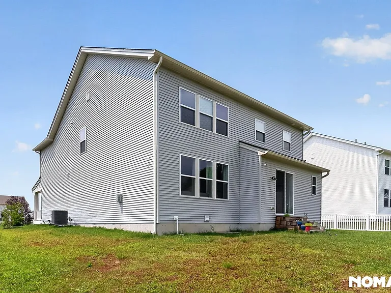 1138 E Lock Rd — Photo 29