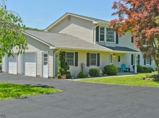 35 Johnson Rd, Hackettstown, NJ 07840