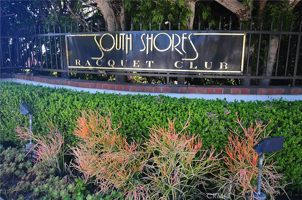 2 bed, 2033 sqft, $4,300 — Photo 3