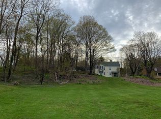 23 Glendale Rd, Stockbridge, MA 01262