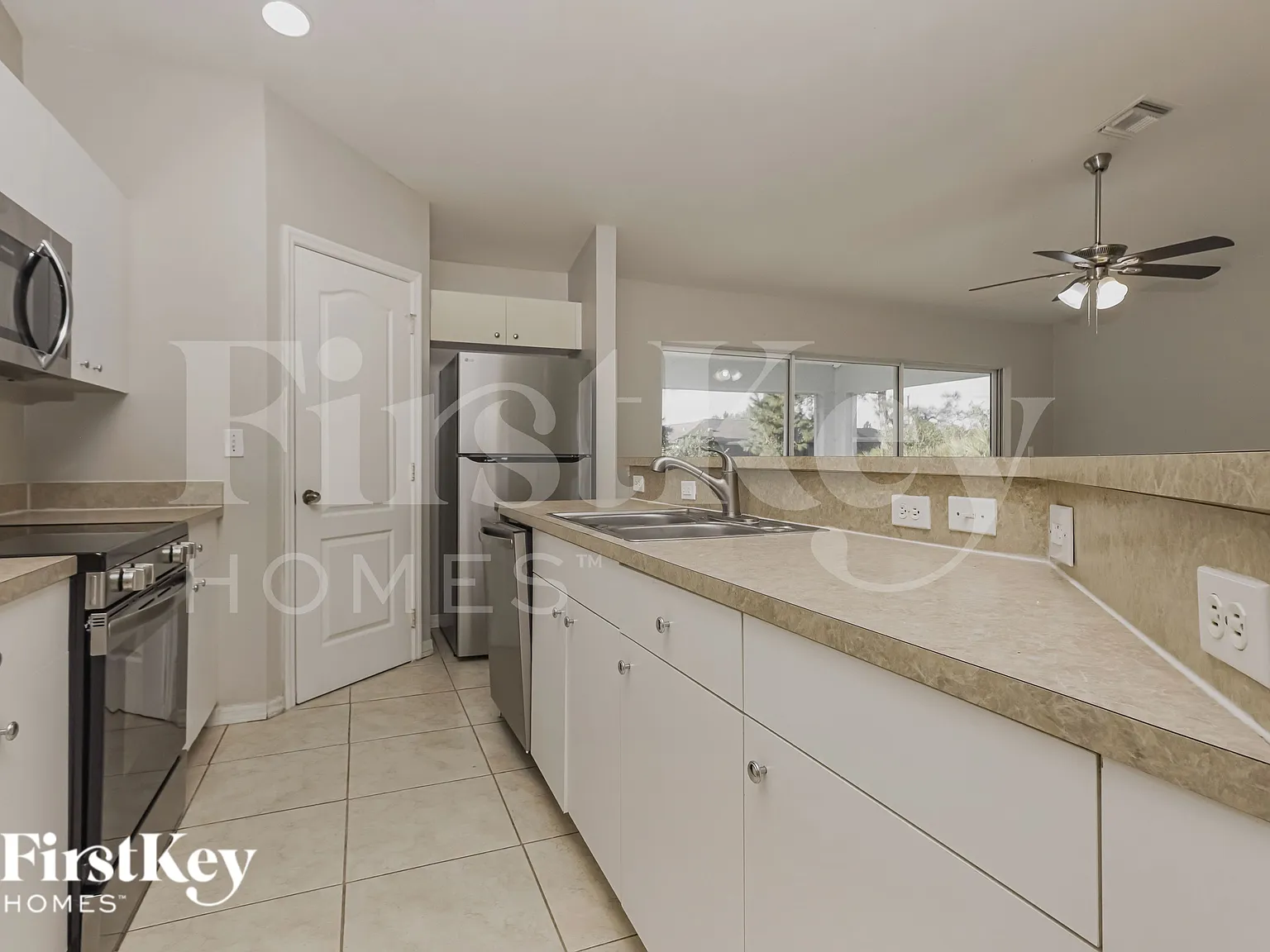 3 bed, 2.0 bath, 1666 sqft, $1,580 — Photo 4