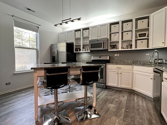 3rd image of 52 Johnson Ct