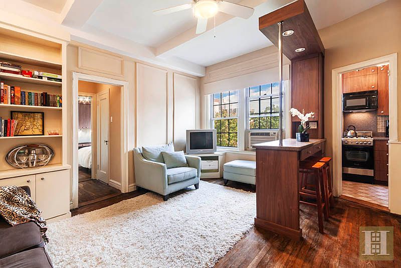 2nd image of 155 Henry St APT 7D