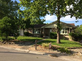 1202 W Hilltop Dr, Kerrville, TX 78028