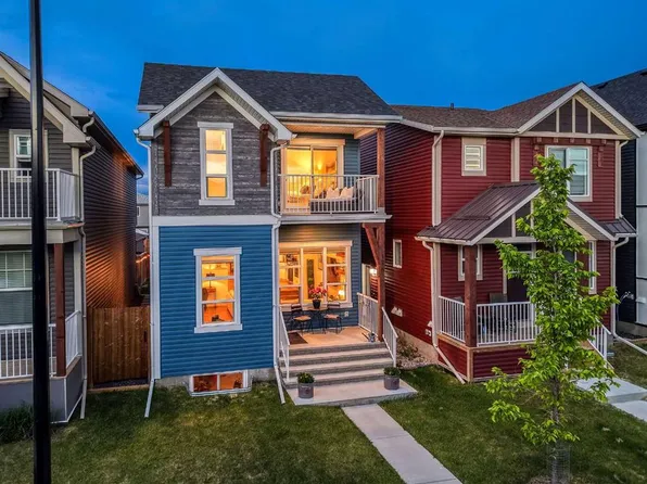 176 Seton Villas, Calgary, AB T3M 3L9