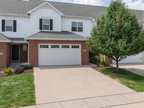 4446 Slate Creek Dr, Bettendorf, IA 52722