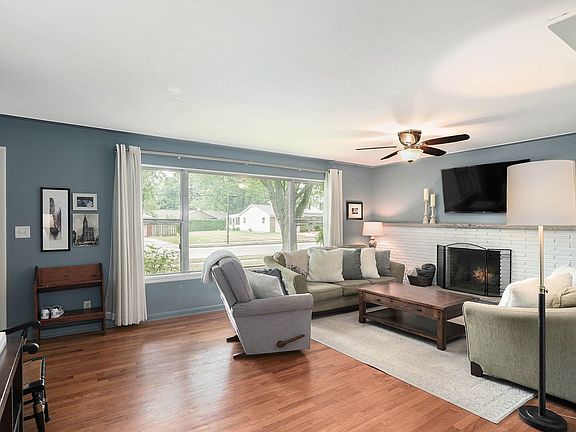 5th image of 1825 Woodcliff Ave SE