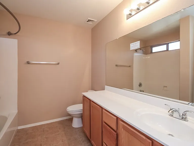 39670 N Kristy Ln — Photo 8