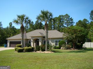 18 Retreat Cir, Brunswick, GA 31525