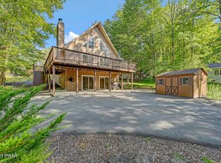 116 Roamingwood Rd, Lake Ariel, PA 18436