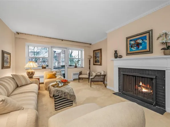 50 Popham Road #4I, Scarsdale, NY 10583