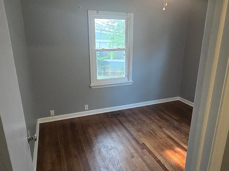 14 Eastmoreland Dr — Photo 11