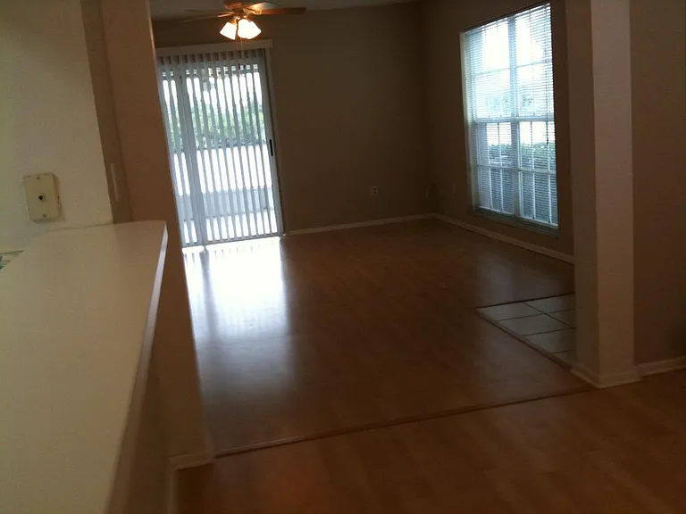 439 Kensington Lake Cir — Photo 2