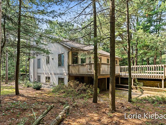 3rd image of 11940 Lakeshore Dr