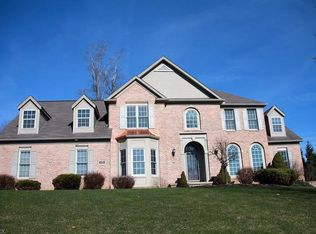 375 Regal Oaks Cir, Aurora, OH 44202